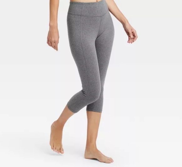 Zobha Heather Gray Capri Cropped 
